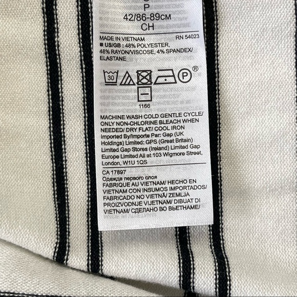 Banana Republic Casual Long Sleeve Sweater White black stripes v-neck size S - Picture 6 of 7